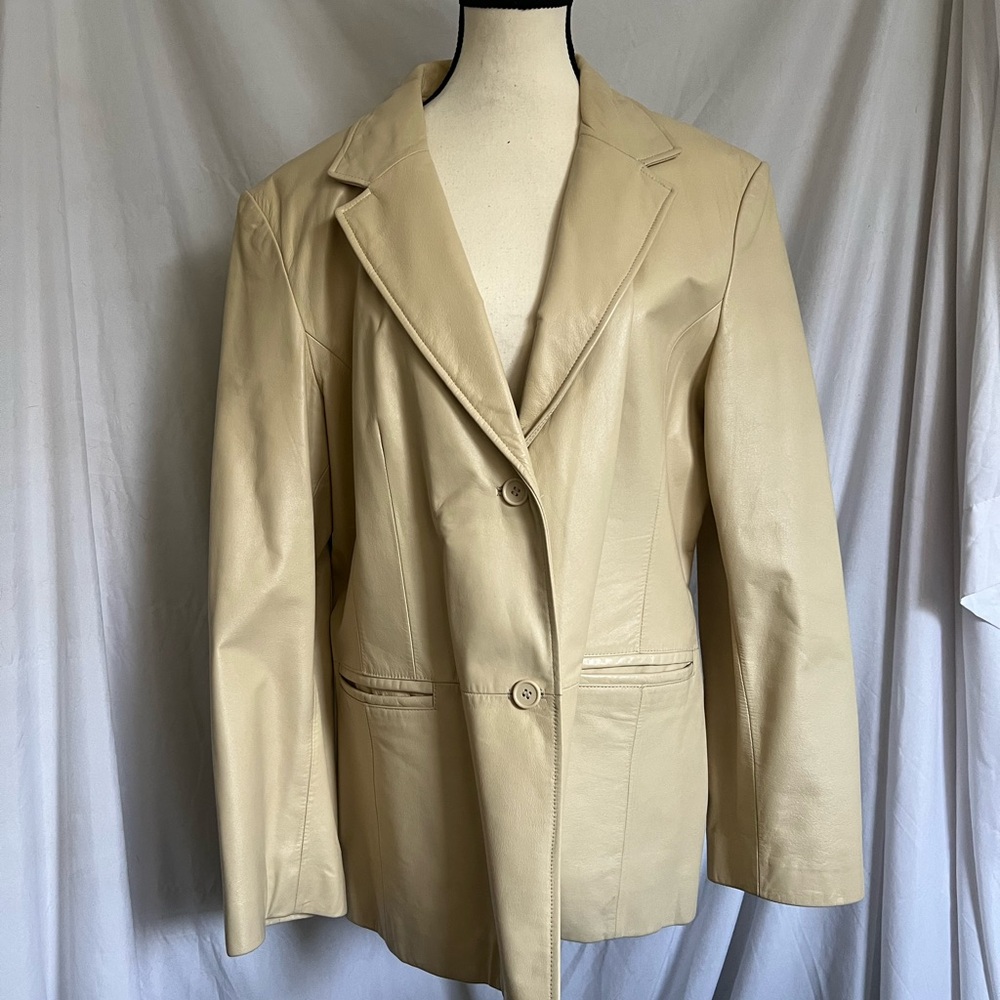 vintage leather danier blazer 🍨